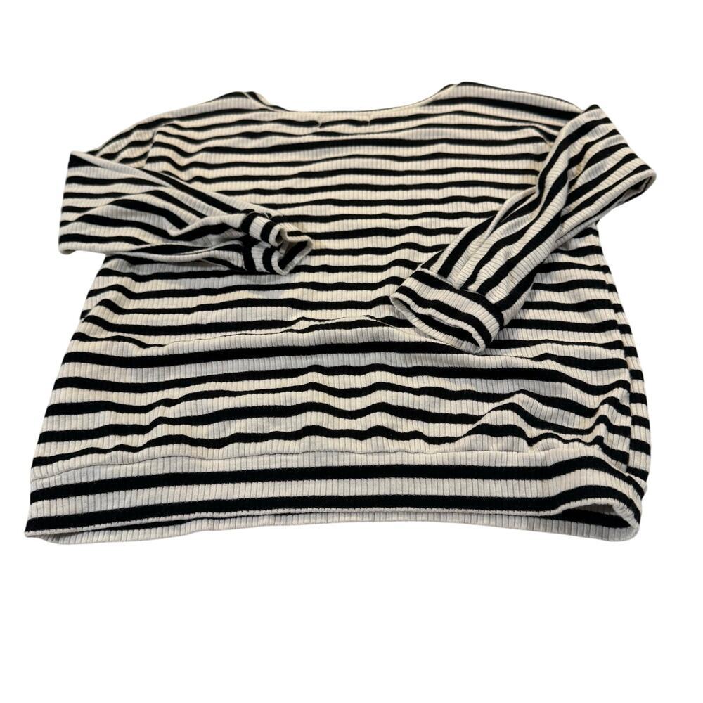 GB Girls Size 5 Black/White Striped Blouse with Designs - Picture 5 of 5